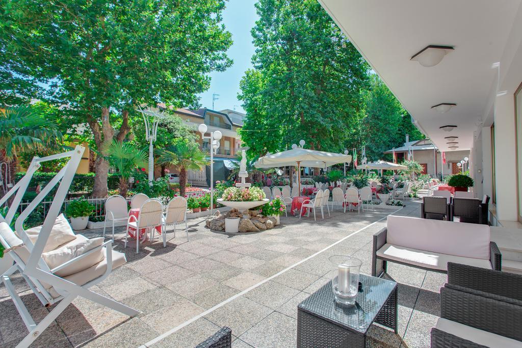 Hotel Garden Bellaria-Igea Marina Exterior foto