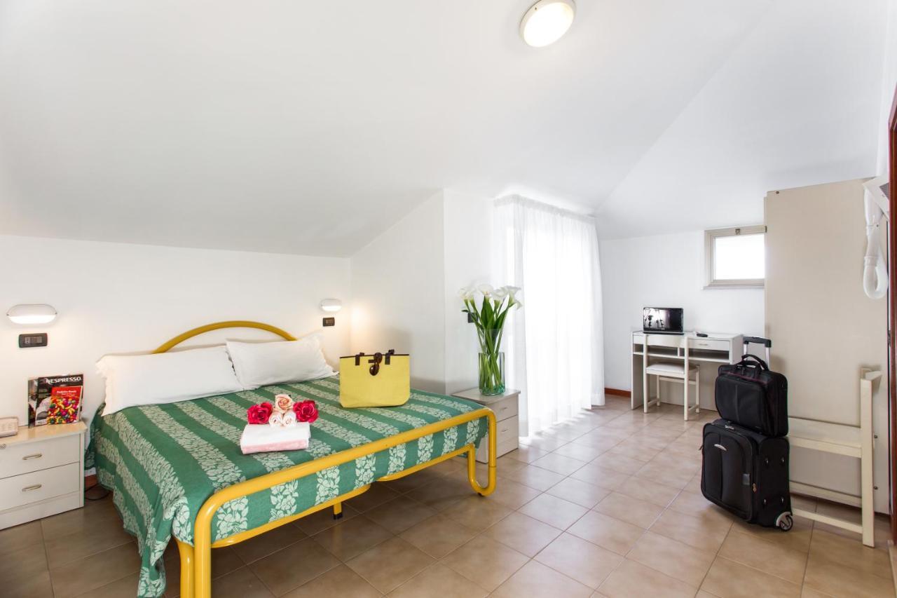 Hotel Garden Bellaria-Igea Marina Quarto foto